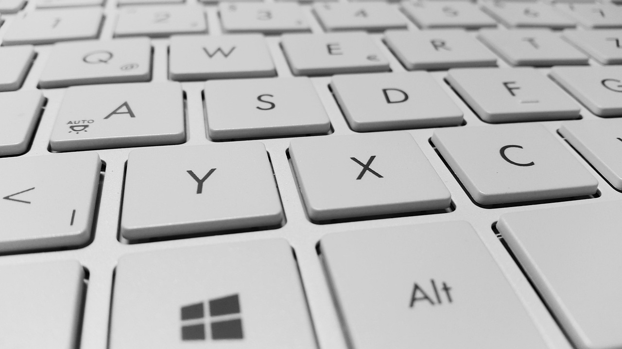 Stream decks and shortcut pads for people who are not streaming - content creator lighting and camera mounting
