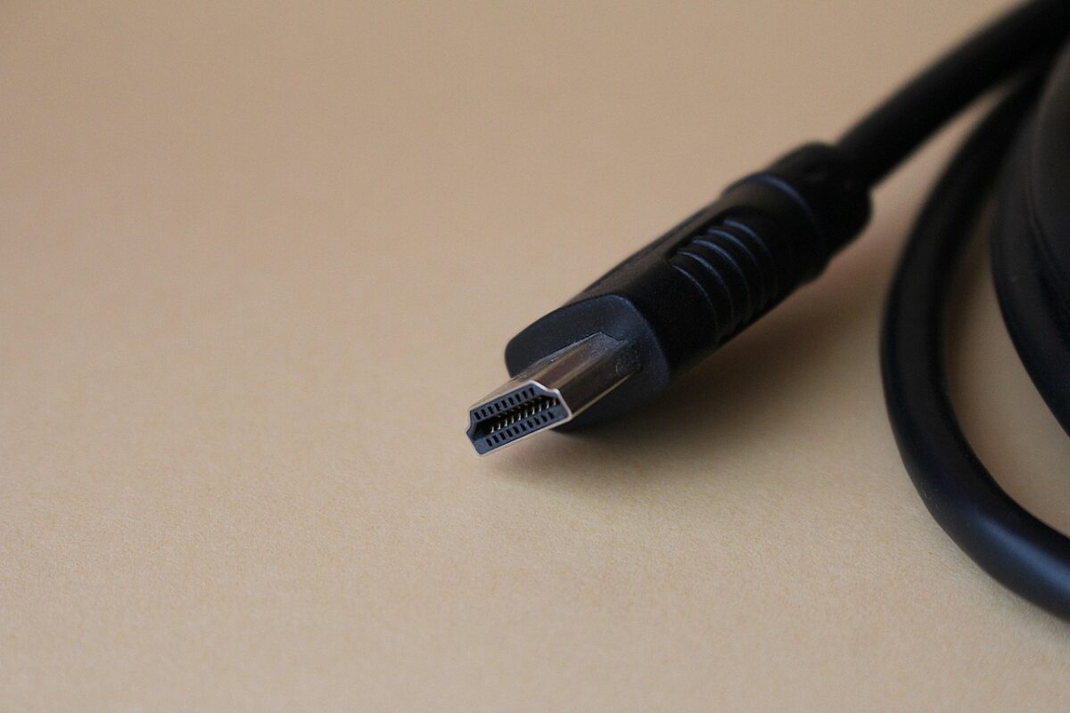 Wireless HDMI: when it works and when to run a cable - content creator lighting and camera mounting